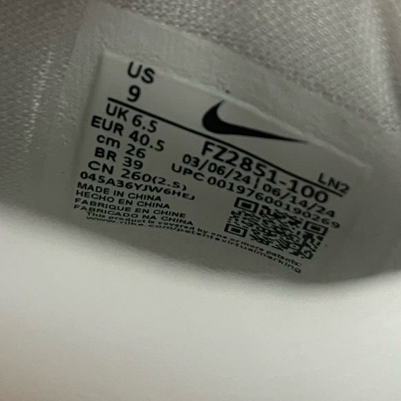 Nike Air Zoom GT Hustle 3 EP Basketball Shoes - Picture 9 of 9